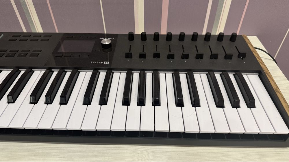 MIDI клавиатура Arturia KeyLab Mk3 61keys