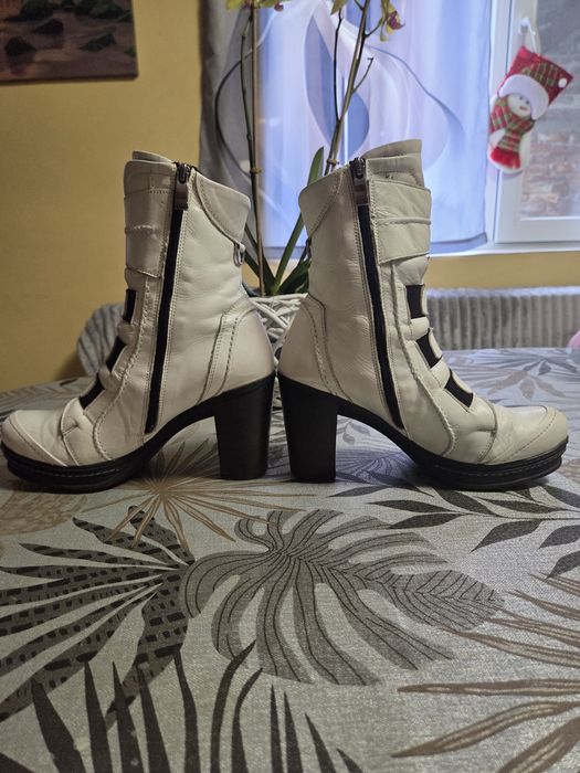 Дамски боти естествена кожа с ток