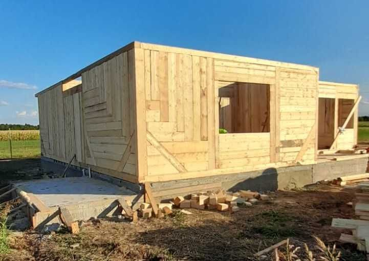 Construim Case din Lemn la Roșu