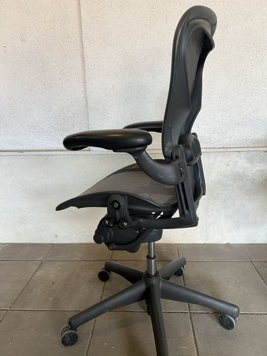 Herman Miller Aeron size B