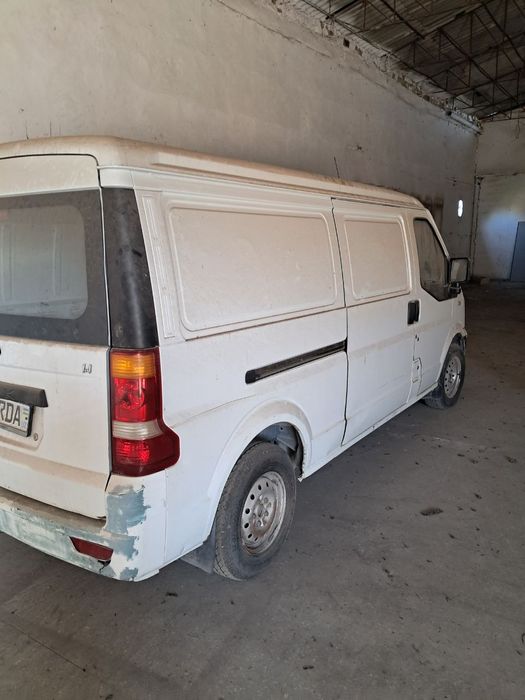 Avtomobil DONGFENG