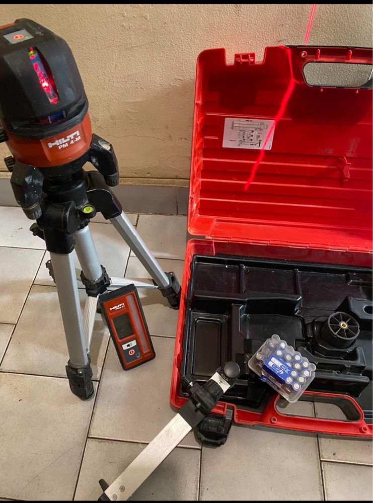 Многолинеен лазерен нивел Hilti pm4 M