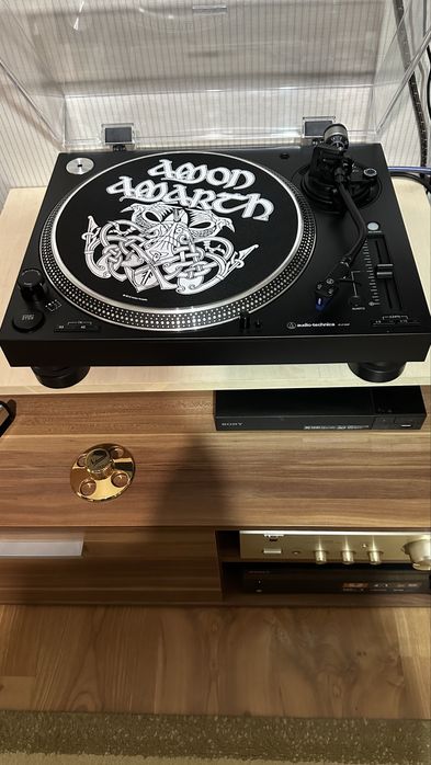 Продавам грамофон Audio-technica lp-140xp