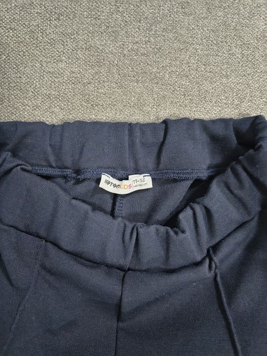 Pantaloni eleganti 146