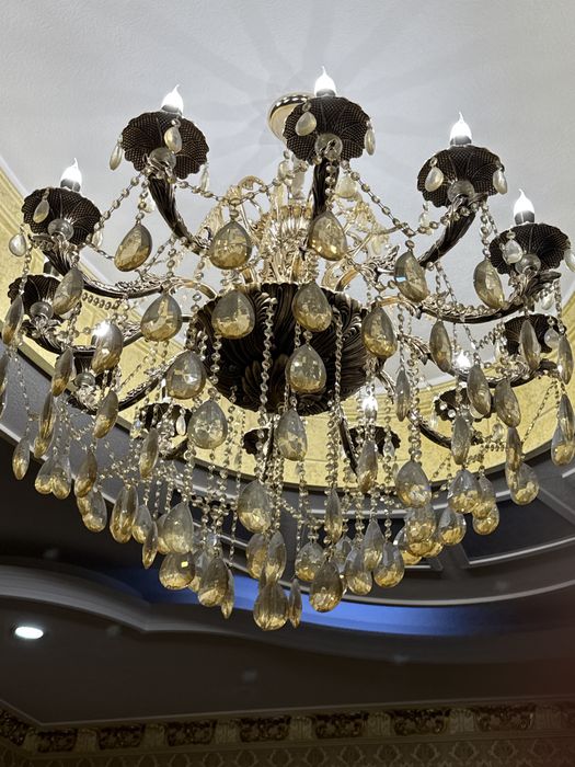 Lyustra xrustalniy katta o’lchamda