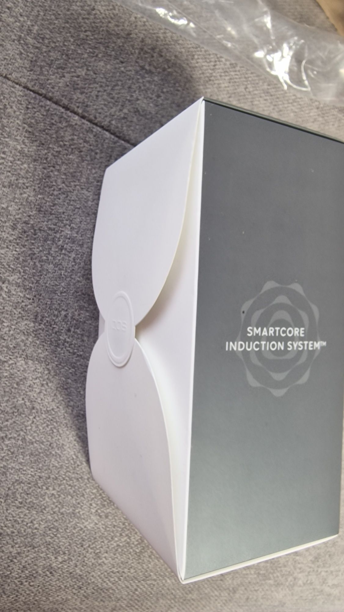 Iqos iluma negru