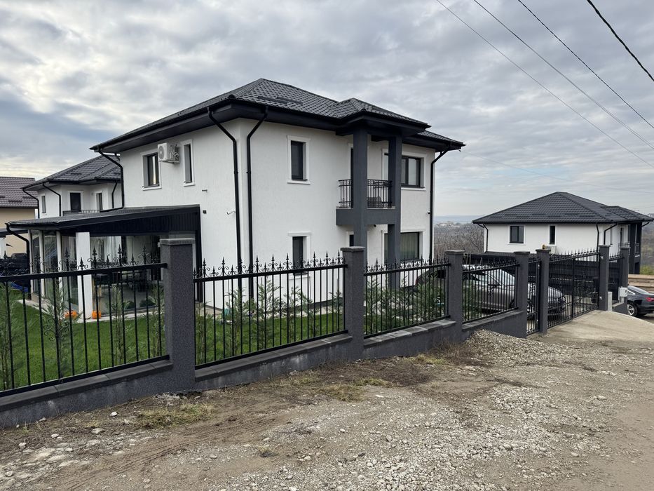 Casa parter+etaj+pod ,450 mp teren, strada Tudor Vianu