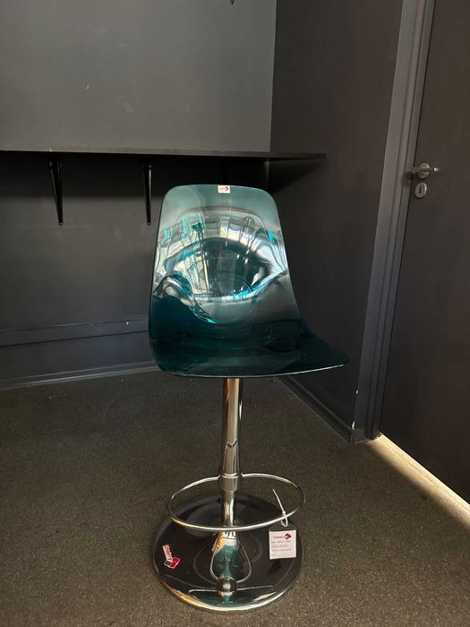 Scaun  baza metalica rotunda, cromata si transparent vernil 1 bucata