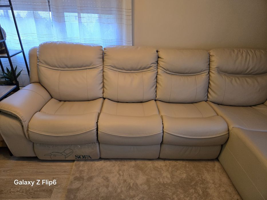 Ъглов кожен  диван