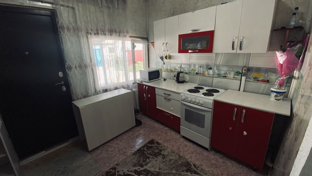 Продам дом хороший район