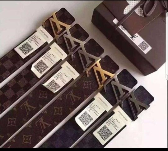 Set geanta +curea+portofel,saculet, etichetă