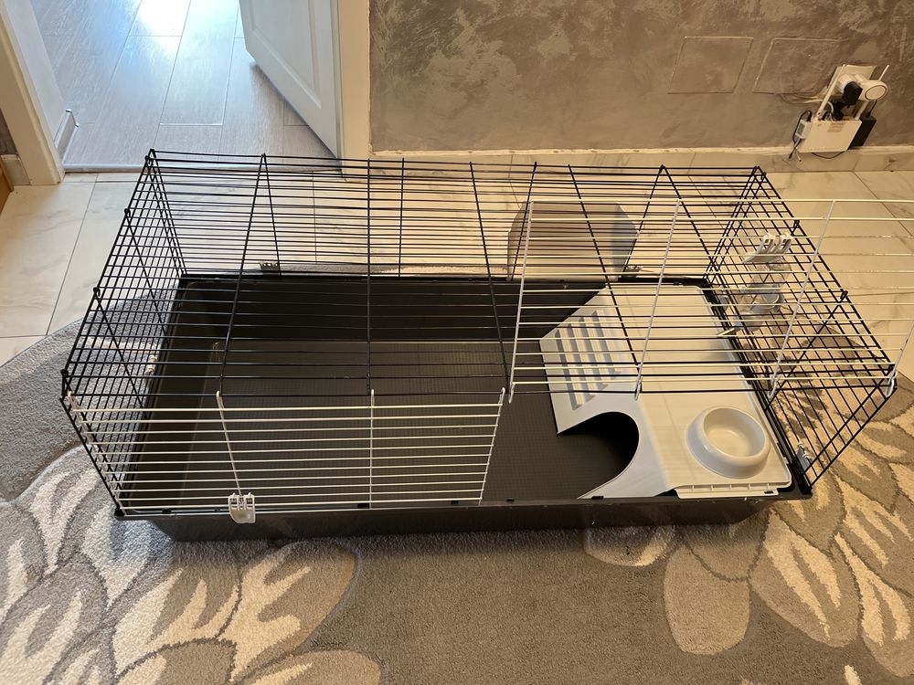 Cusca pentru iepurasi sau porcusori sau hamsteri depinde ce vreti sa d