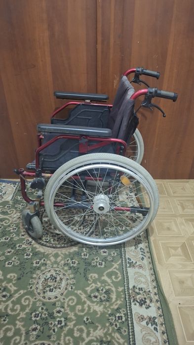 Инвалидная коляска