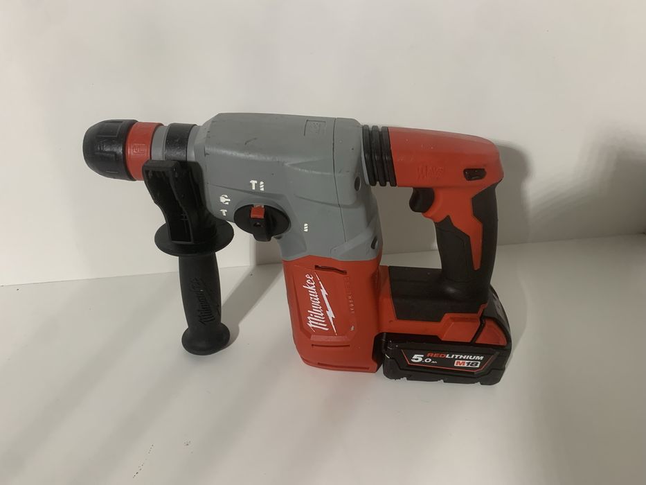 Milwaukee M18 BLHX rotopercutor