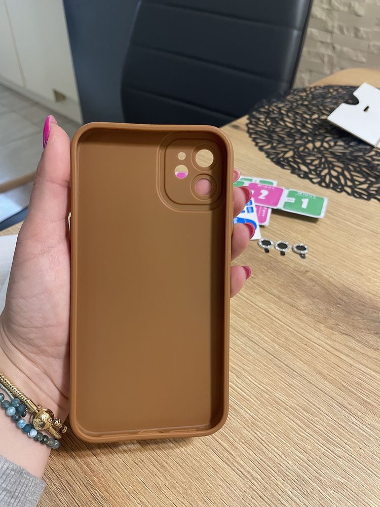 Сет за iphone 11 , 12 лв
