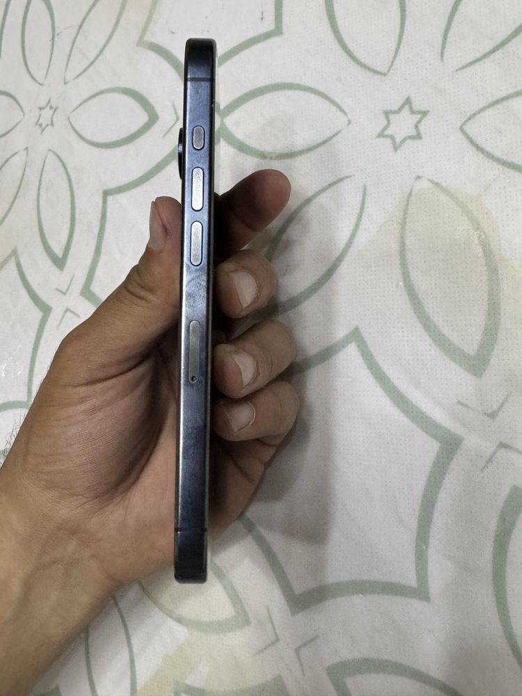 Iphone 15pro  AAA dubay region 89% yomkist apple watch 7 82 yomkis