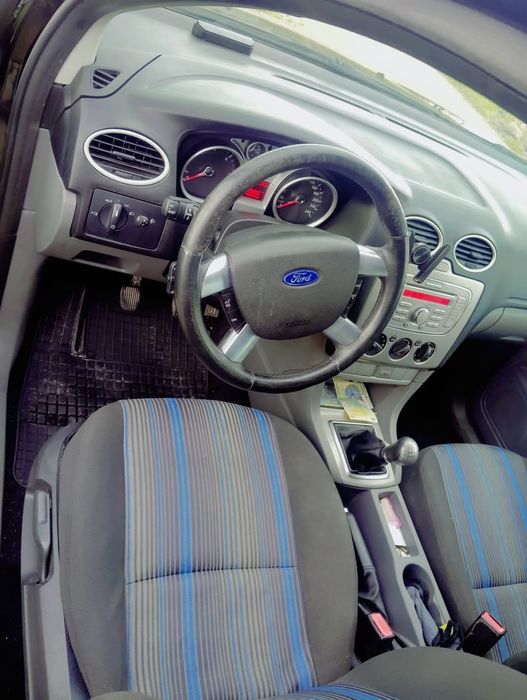 Vând masina Ford Focus 2