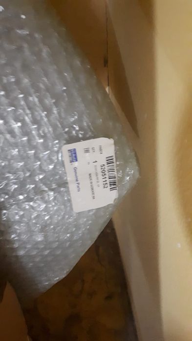 Шевроле кобальт,продам задний левая дверь и крышка побажника