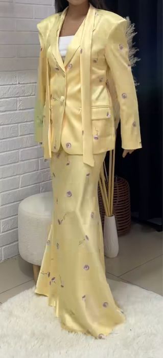 Костюм  женский