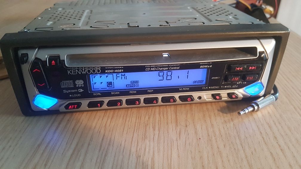 Радио cd kenwood kdc 4021 с AUX и  (Bluetooth )