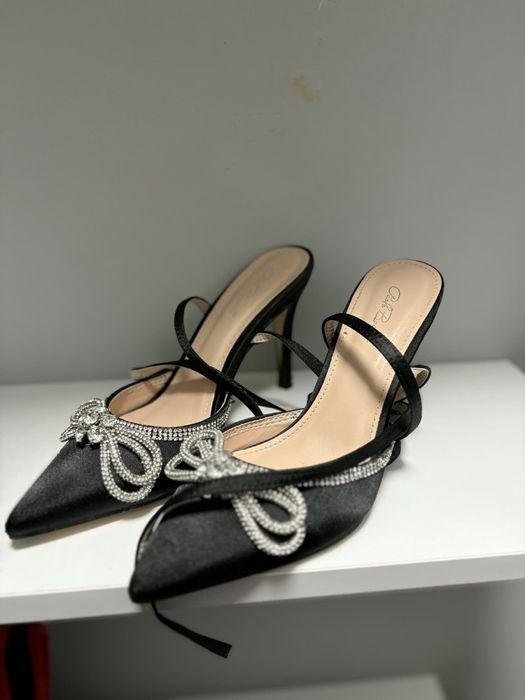 Чисто нови дамски обувки