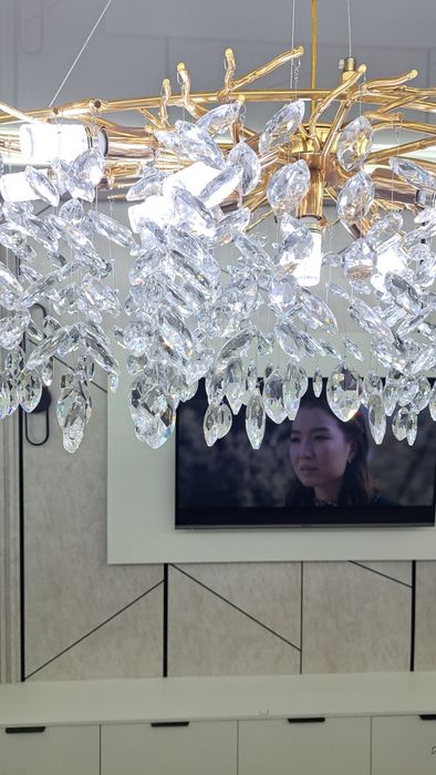 Люстра с лампочками