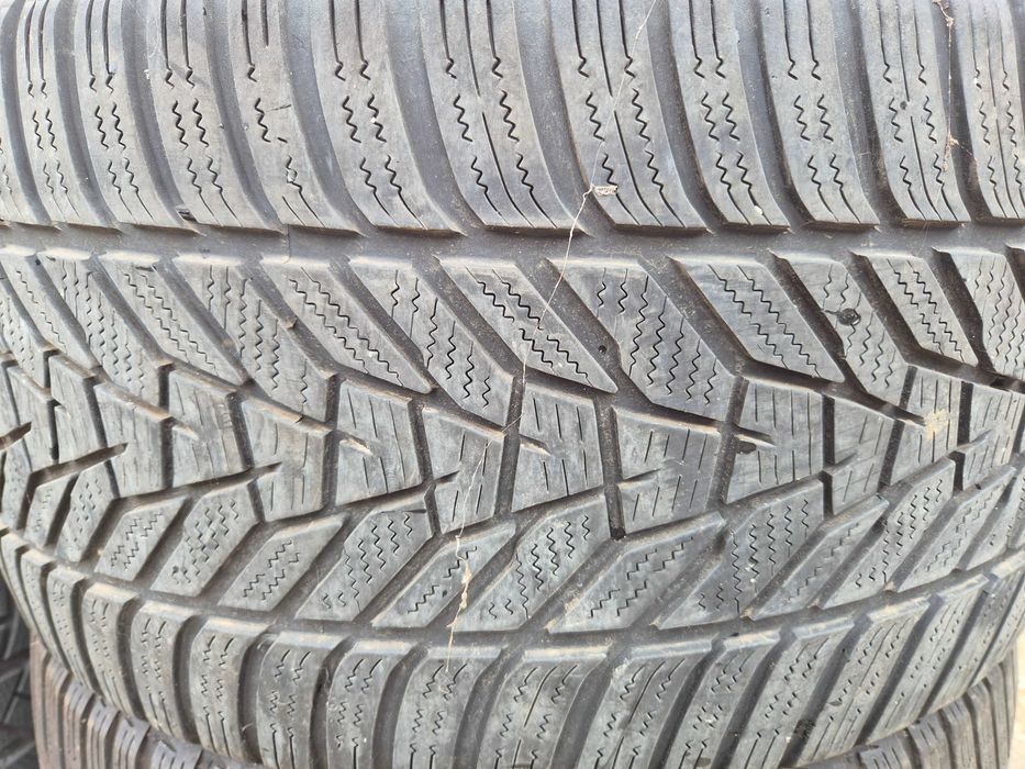 2 Anvelope de IARNA - 275/30/20 - Hankook - Aproape NOI DOT 2022 !