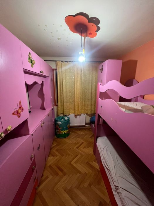 Închiriez apartament 3 camere  , calea Romanilor, et 2 utilat, mobilat