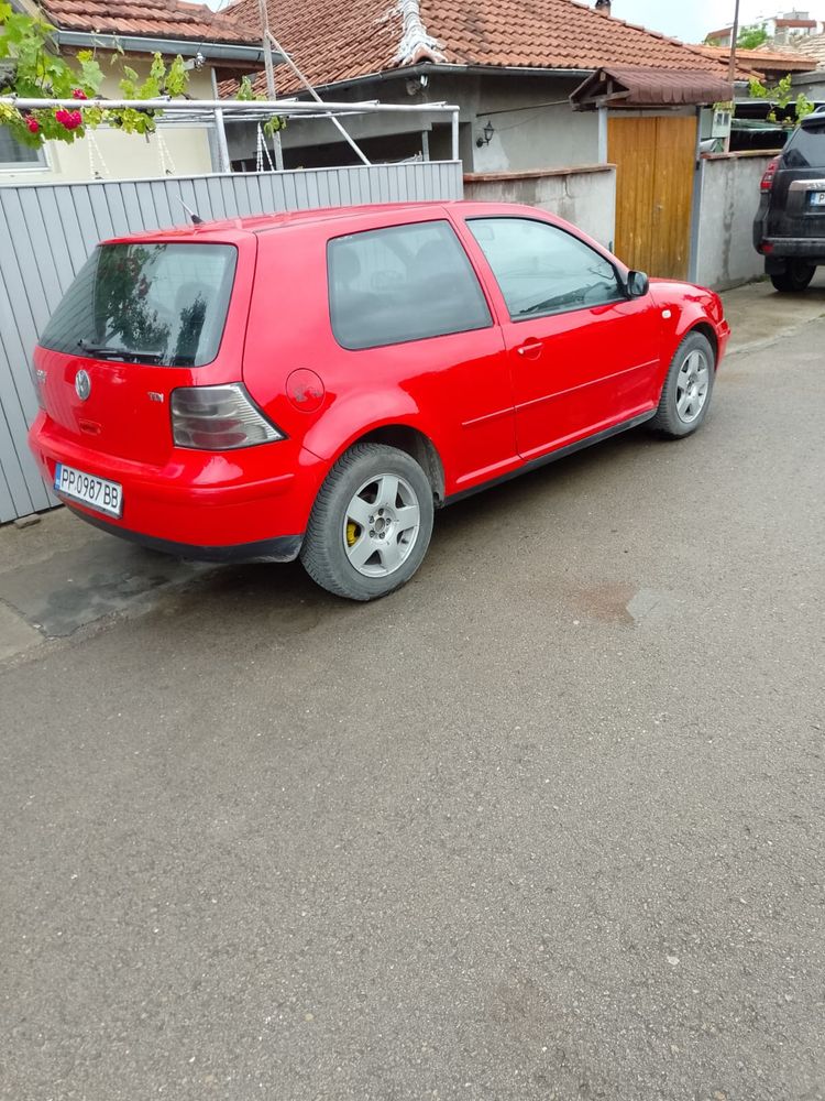 Червен VW Golf 4 1.9 TDI 1999г.