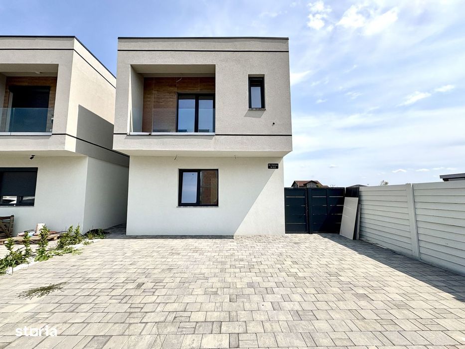 Duplex cu 5 camere, despărțit prin camera tehnica | Mosnita Noua