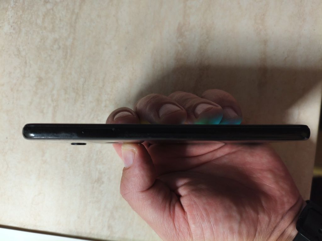 Продавам Google Pixel 3a, 64 GB, цвят Just Black.
Телефонът е в отличн