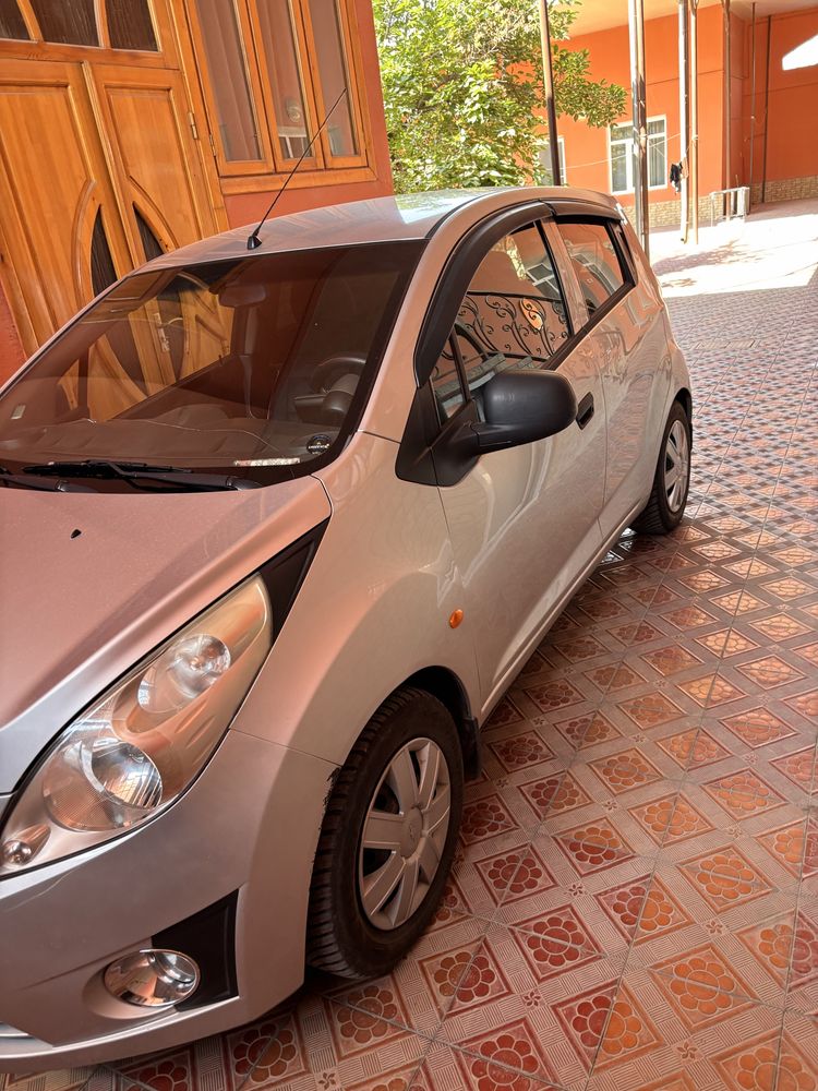 Spark 2011 avtomat 60mln sum rassrochka