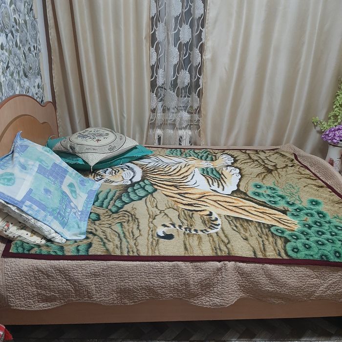 Продам двух спальную кровать