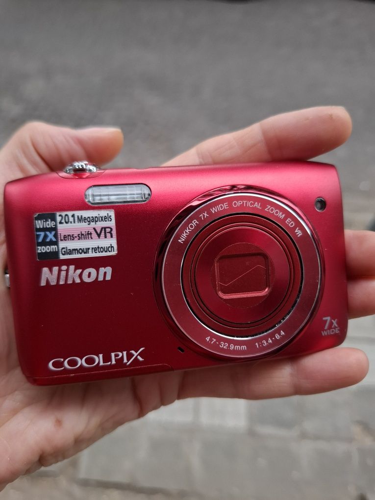 Компактен дигитален фотоапарат NIKON COOLPIX S3500