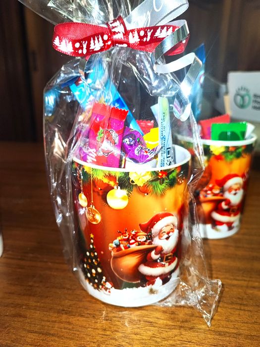 Pachet CADOU Crăciun iarnă Cană cu mesaj cu dulciuri Surpriză pe