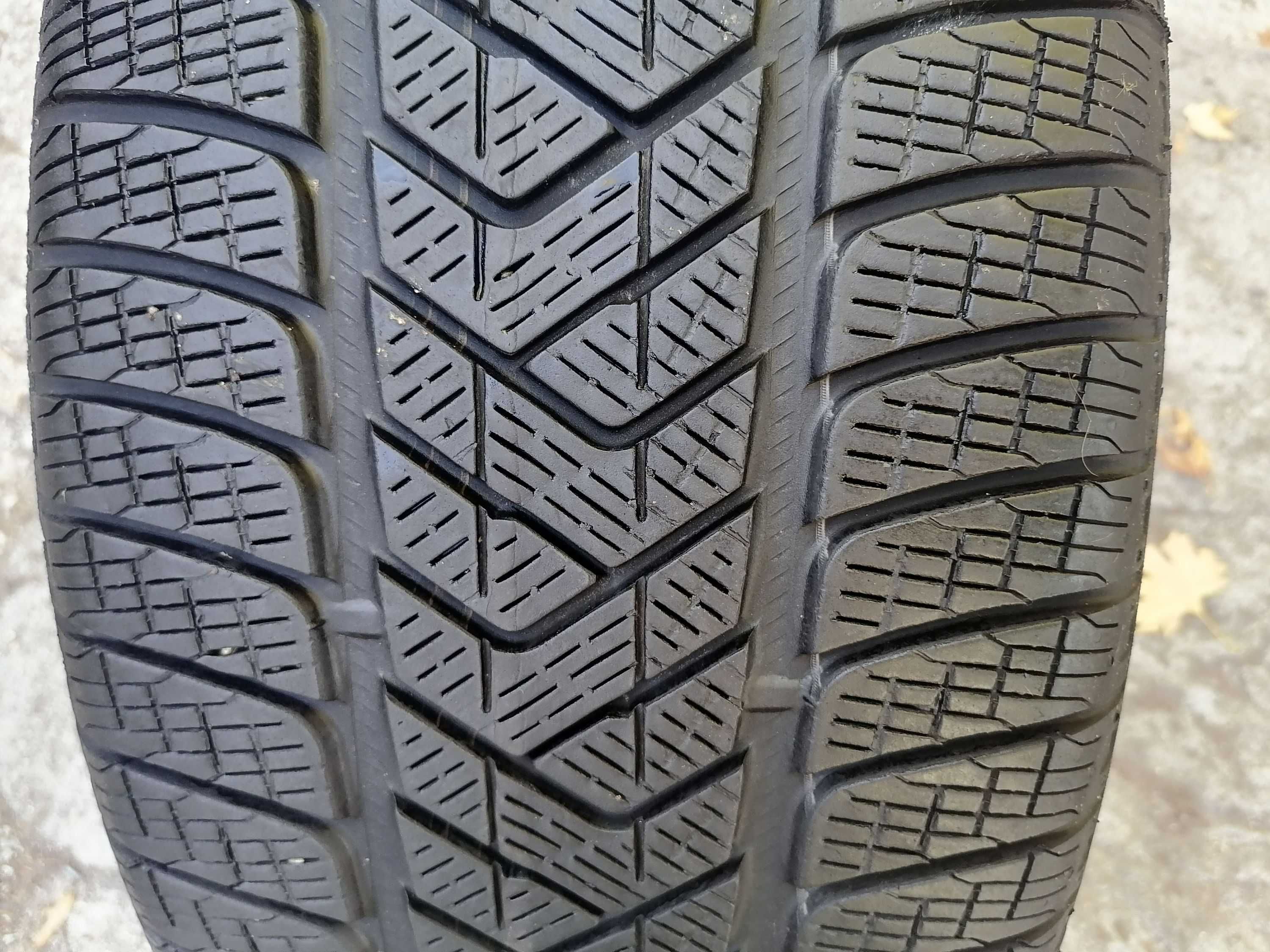 2 бр. Pirelli Scorpion 255/45R20