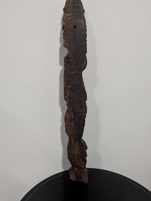 Дървен тотем на божество