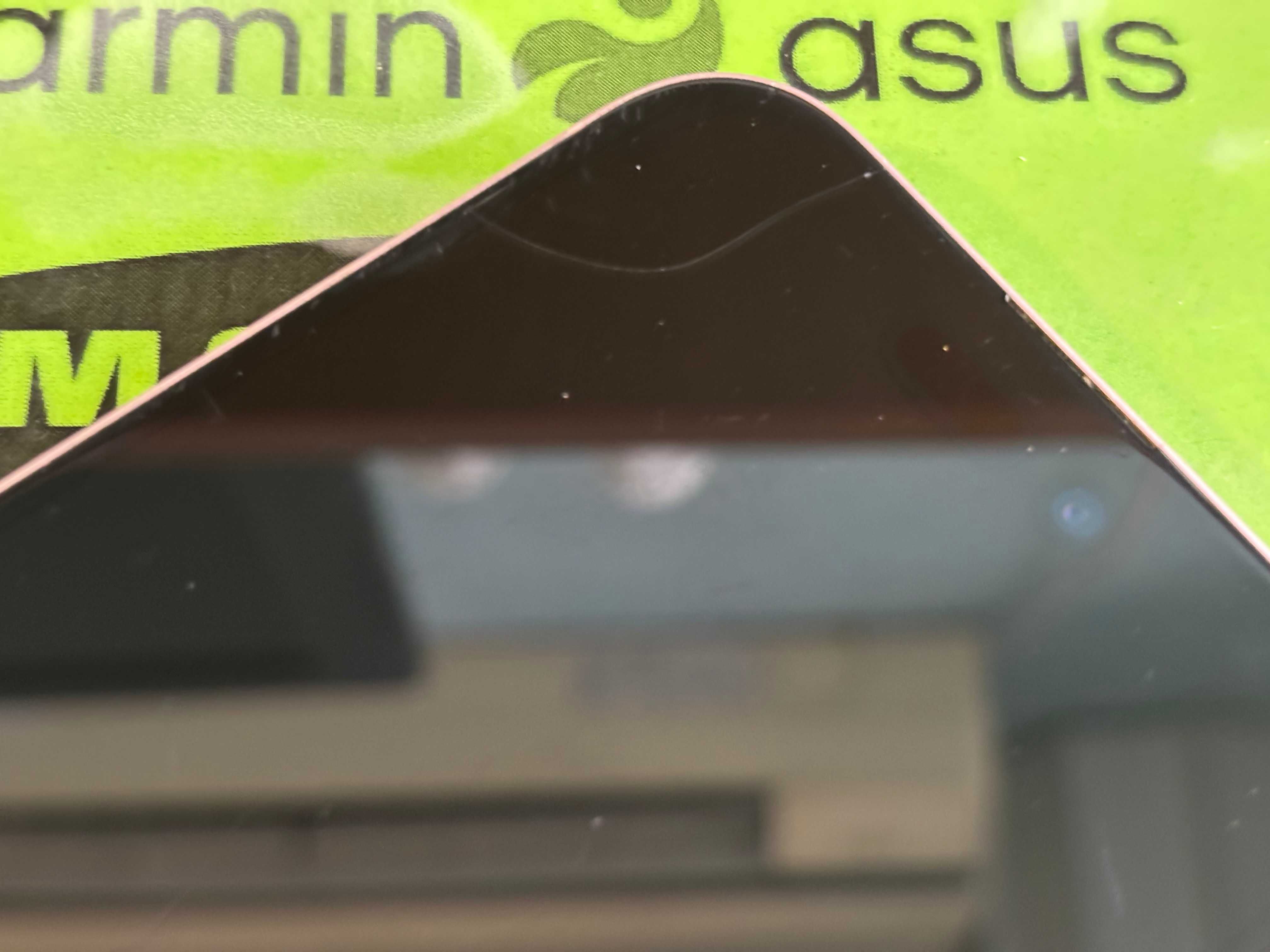 iPhone 15 Barbie 256gb фабрично отключен