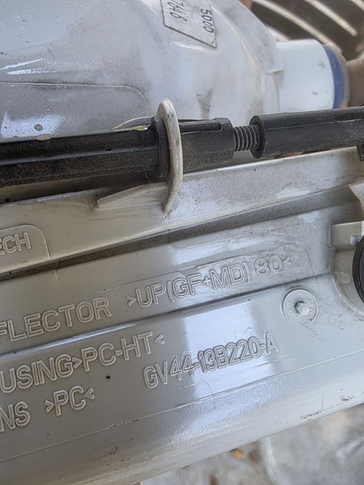 Ford kuga 2017 facelift десен халоген