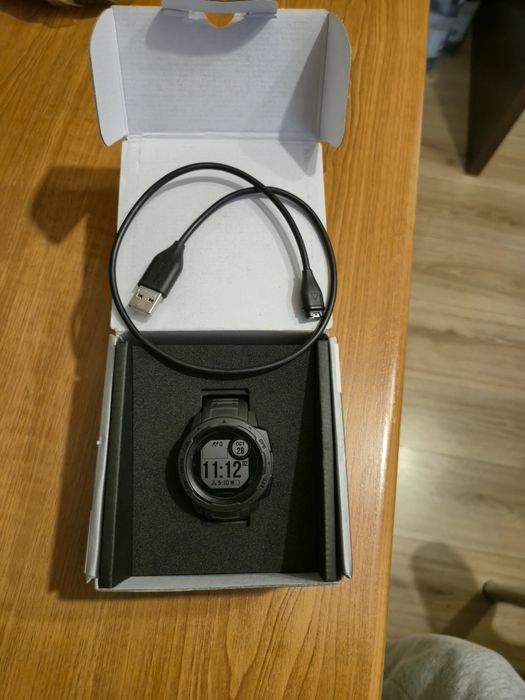 Vând ceas garmin instinct