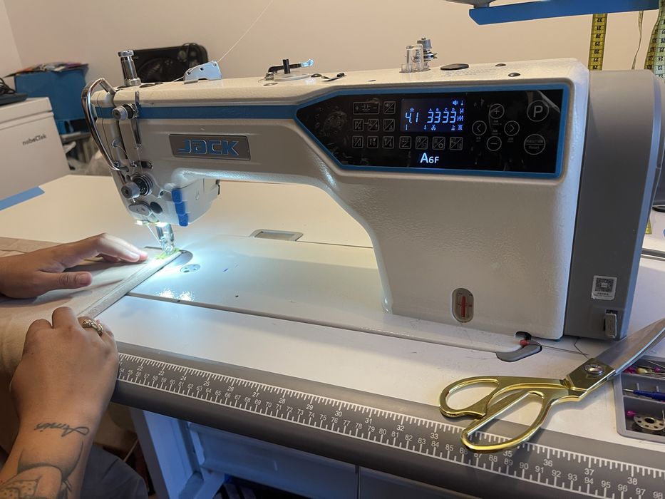 Masina de cusut jackA6F