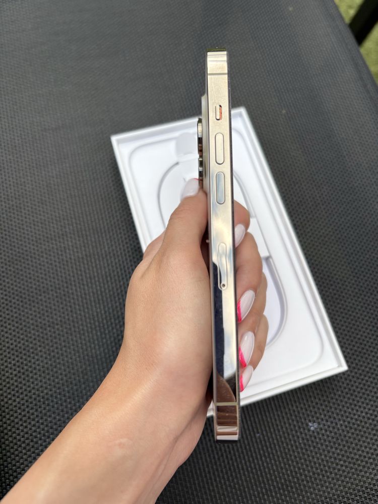 Iphone 14 pro GOLD