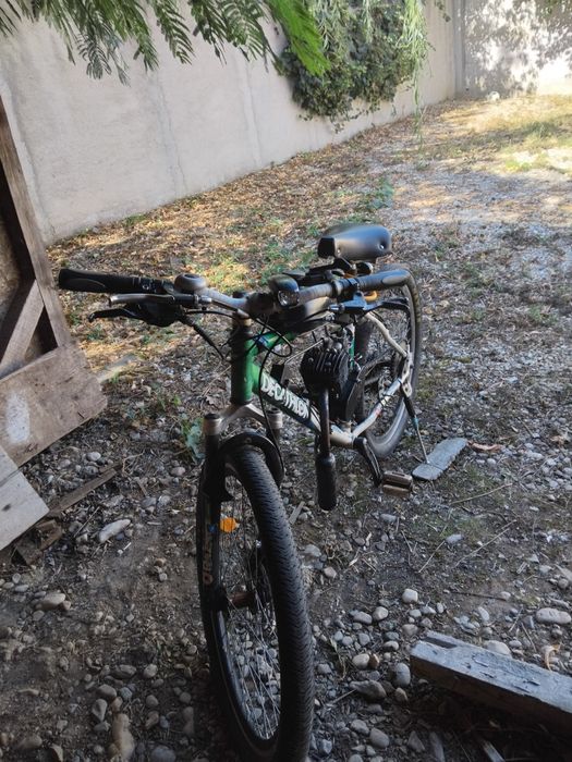 Bicicleta cu motor
