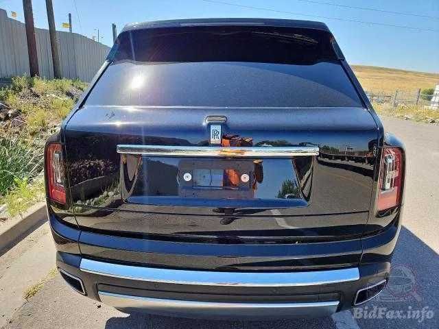 Dezmembrare Rolls Royce Cullinan 2022, far, capotă, bară de protecție