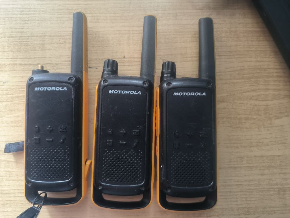 Vând stație Motorola T82 extreme