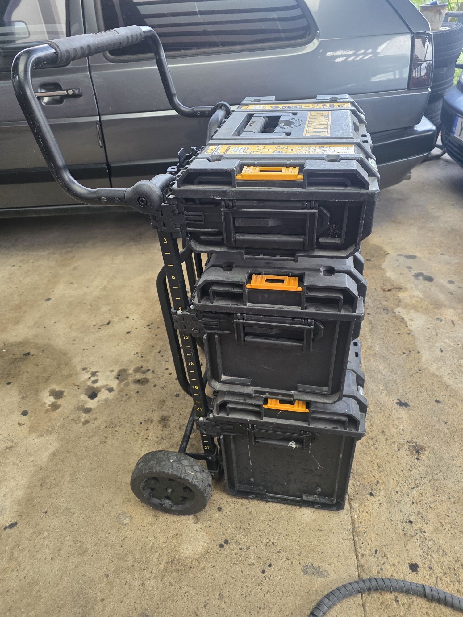 Куфар за инструменти Dewalt