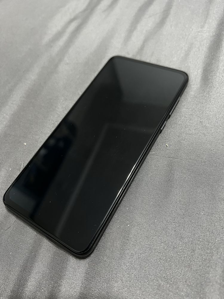 Продаётся Mi Mix 3  Б/У смартфон. В отличном состоянии.