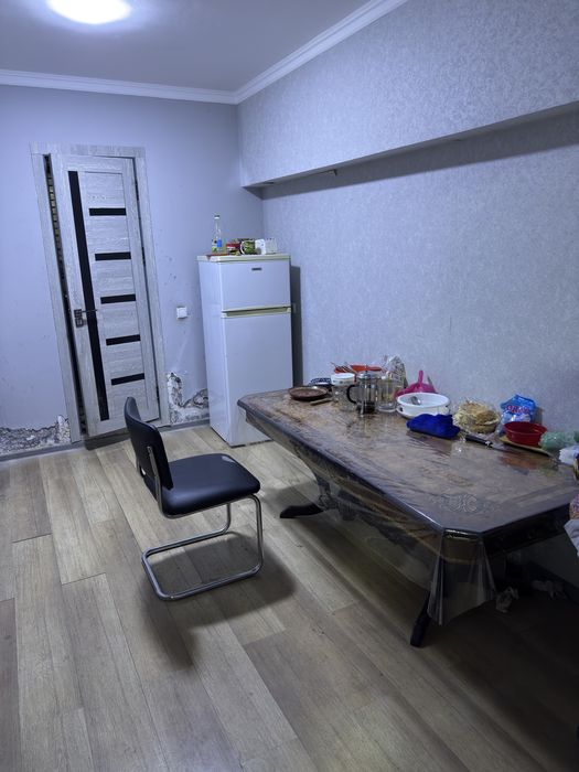 Ofis sotiladi nejiloy padval
