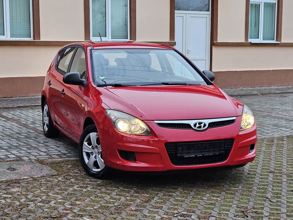 Hyundai i 30 -An 2010- 1.4(Benzină), 110 Cai, Navigație