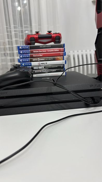 Playstation 4 б/у в хорошем состоянни